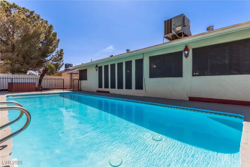 2254 Florence, Las Vegas, NV 89119
