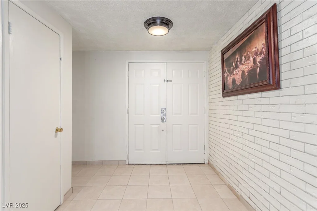 2254 Florence, Las Vegas, NV 89119