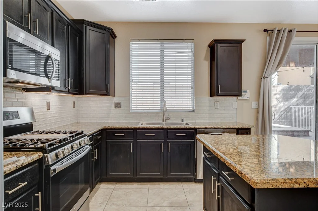 1011 Pecos River, Henderson, NV 89002