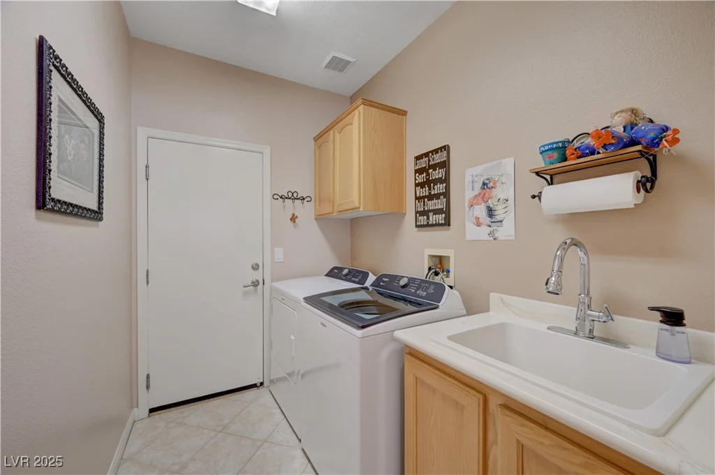 1316 Borderwood, North Las Vegas, NV 89031
