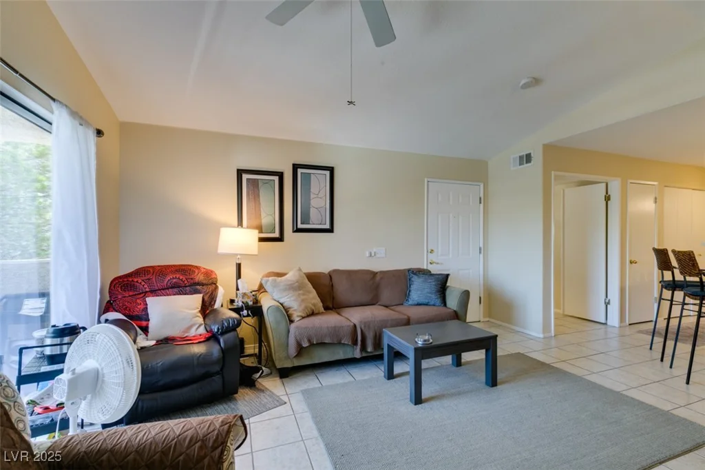 5415 Harmon, Las Vegas, NV 89103