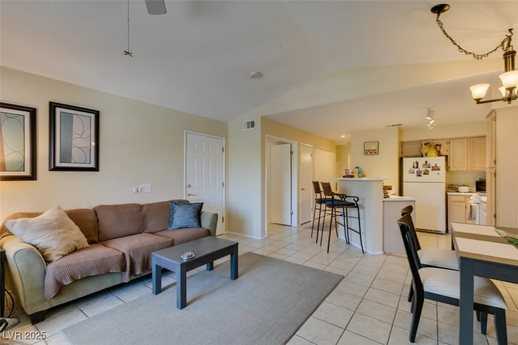 5415 Harmon, Las Vegas, NV 89103