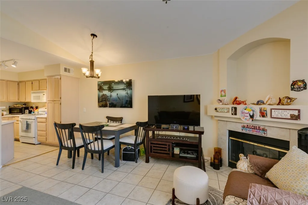 5415 Harmon, Las Vegas, NV 89103