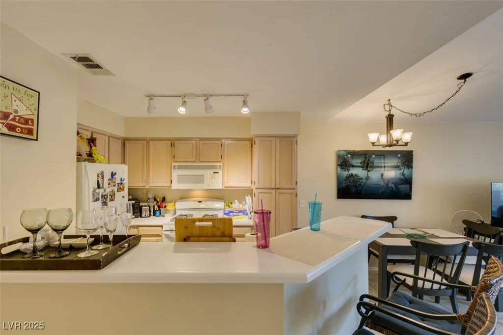 5415 Harmon, Las Vegas, NV 89103