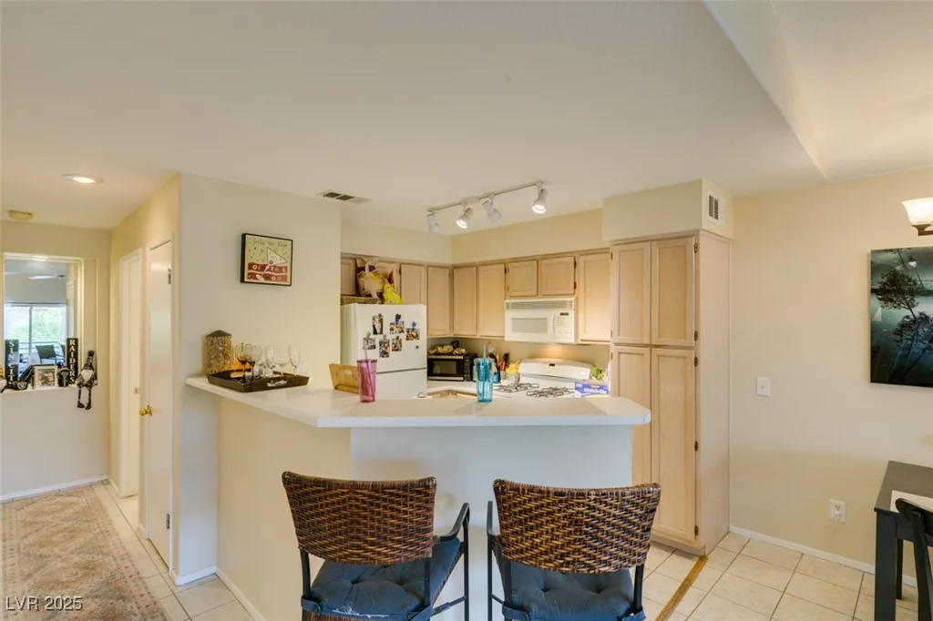 5415 Harmon, Las Vegas, NV 89103