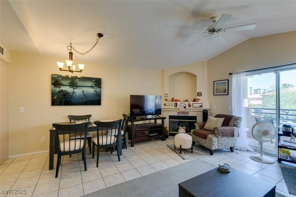 5415 Harmon, Las Vegas, NV 89103