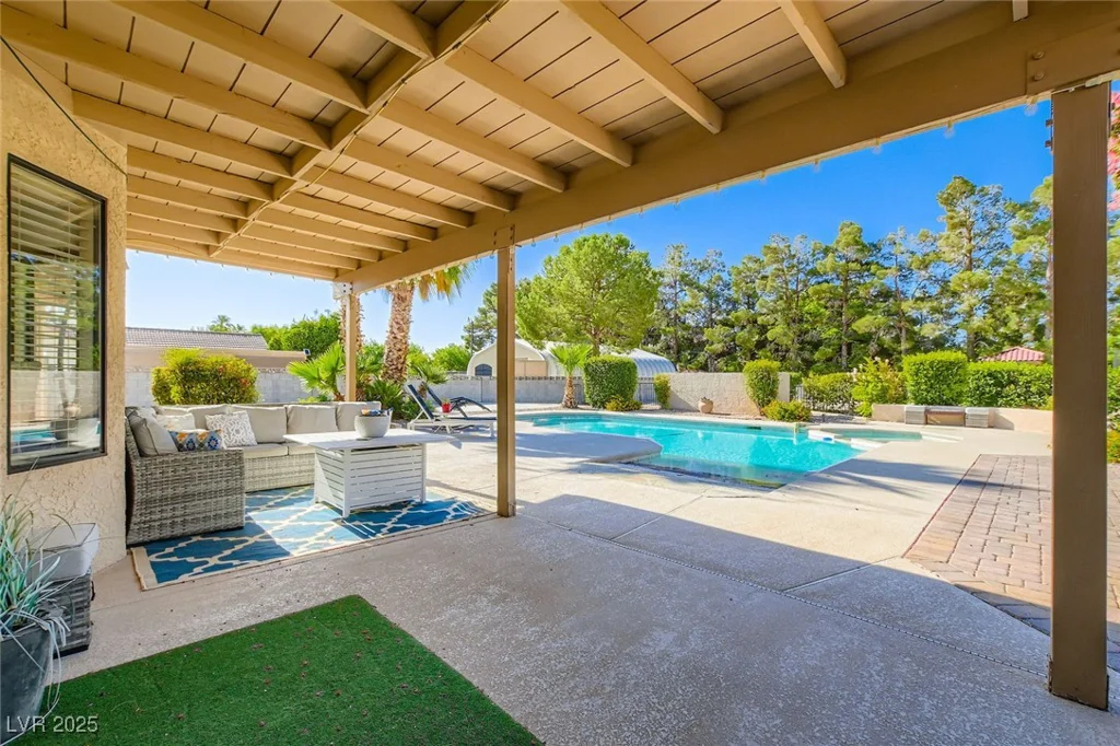 7385 Severence, Las Vegas, NV 89131