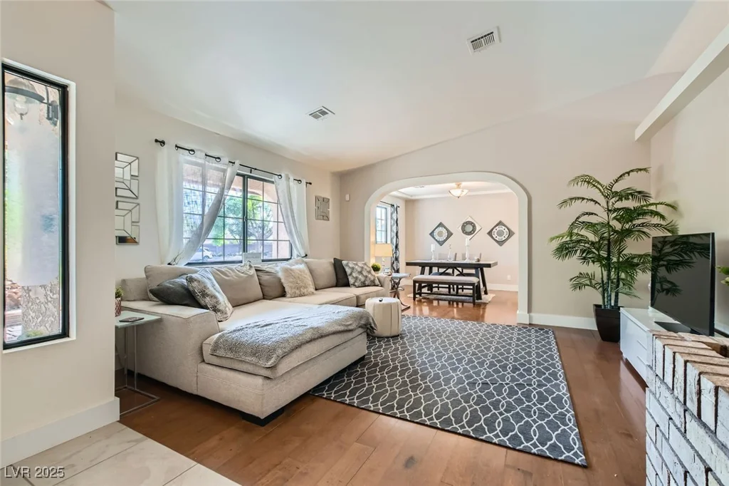 7385 Severence, Las Vegas, NV 89131