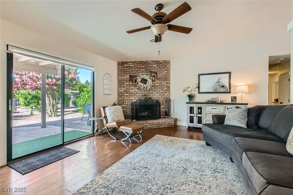 7385 Severence, Las Vegas, NV 89131