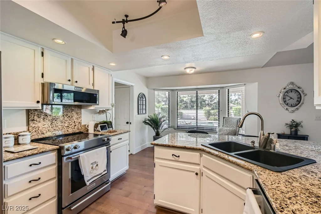 7385 Severence, Las Vegas, NV 89131