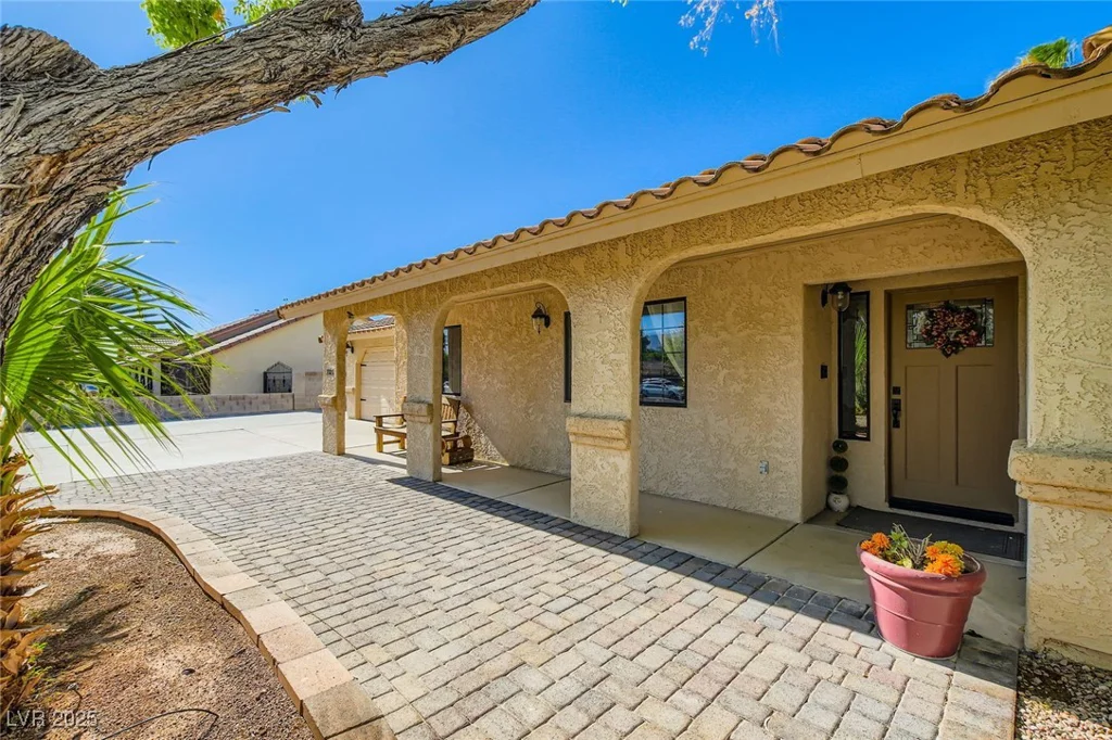 7385 Severence, Las Vegas, NV 89131