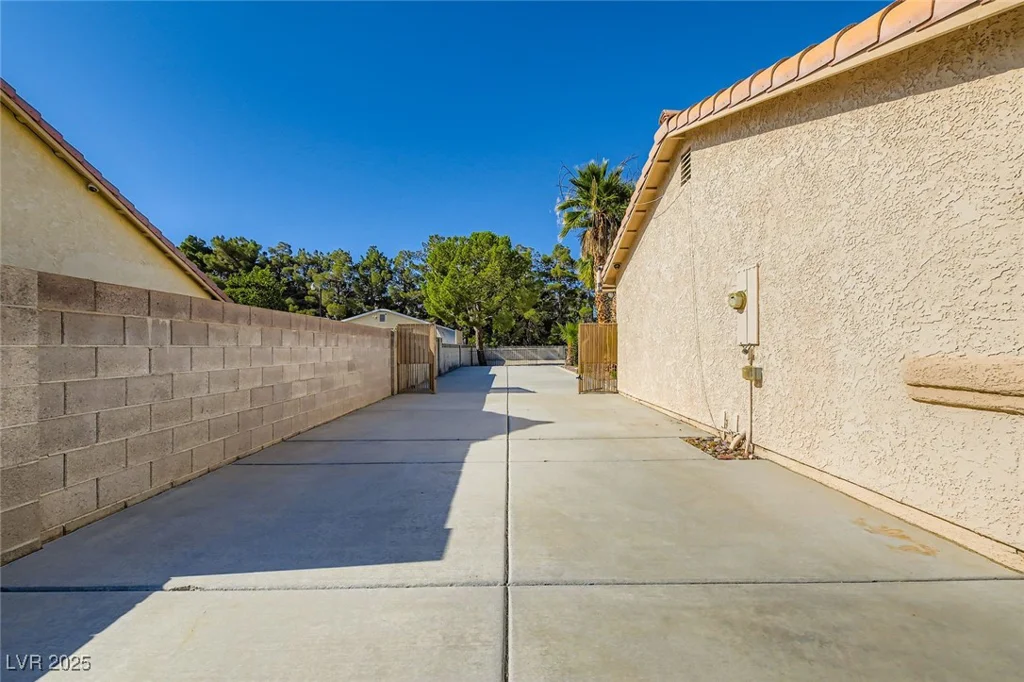7385 Severence, Las Vegas, NV 89131