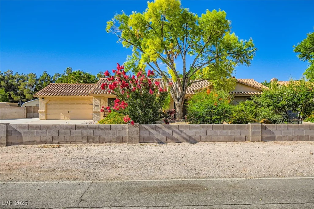 7385 Severence, Las Vegas, NV 89131