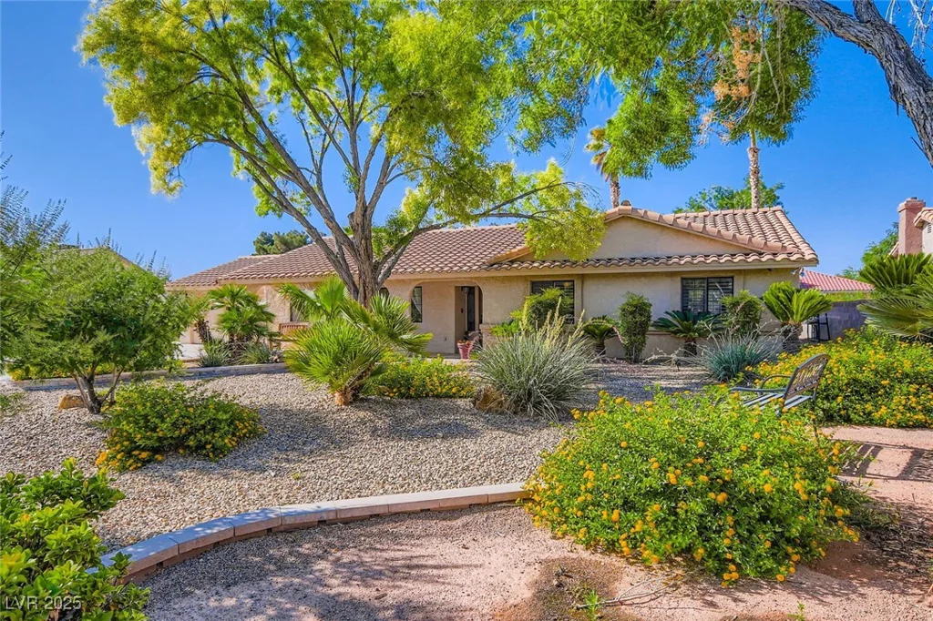 7385 Severence, Las Vegas, NV 89131