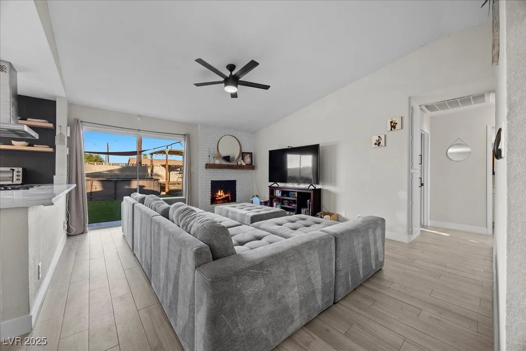 2088 Miner, Las Vegas, NV 89104