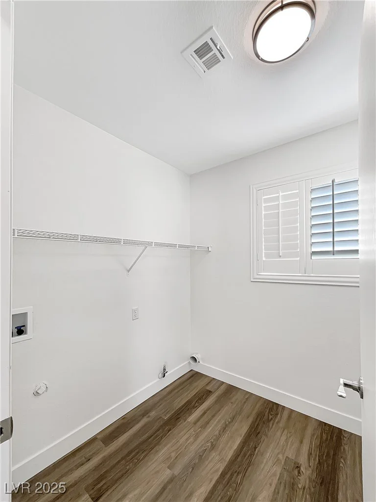 6696 Merced Lake, Las Vegas, NV 89156