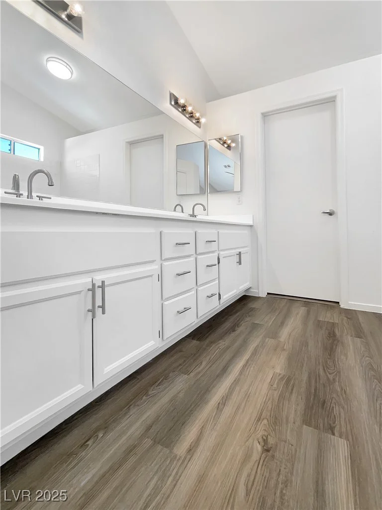 6696 Merced Lake, Las Vegas, NV 89156