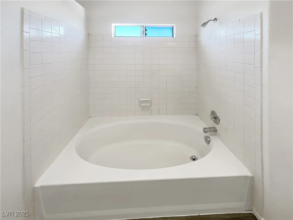 6696 Merced Lake, Las Vegas, NV 89156