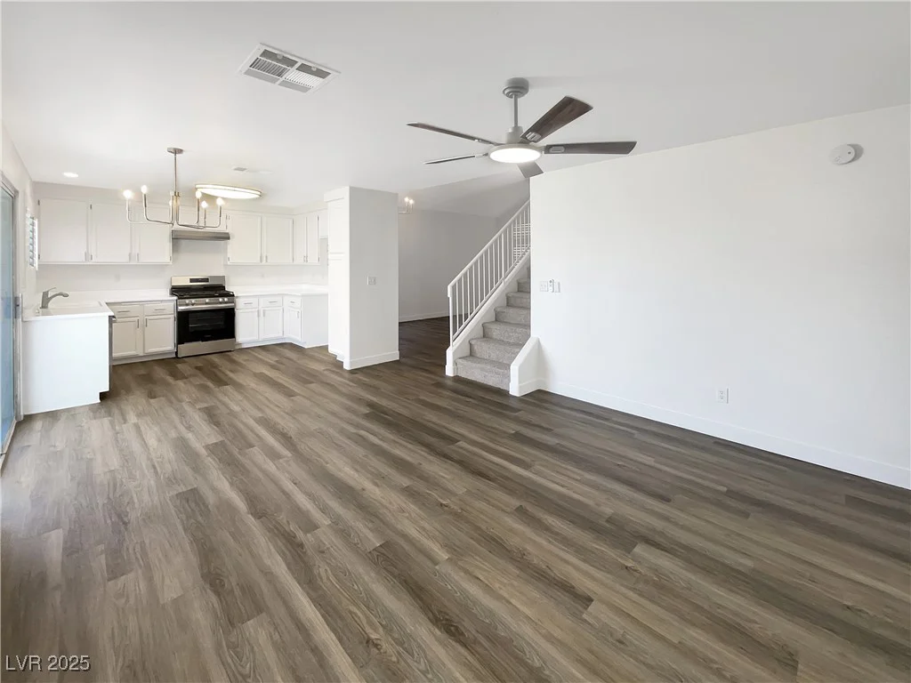 6696 Merced Lake, Las Vegas, NV 89156