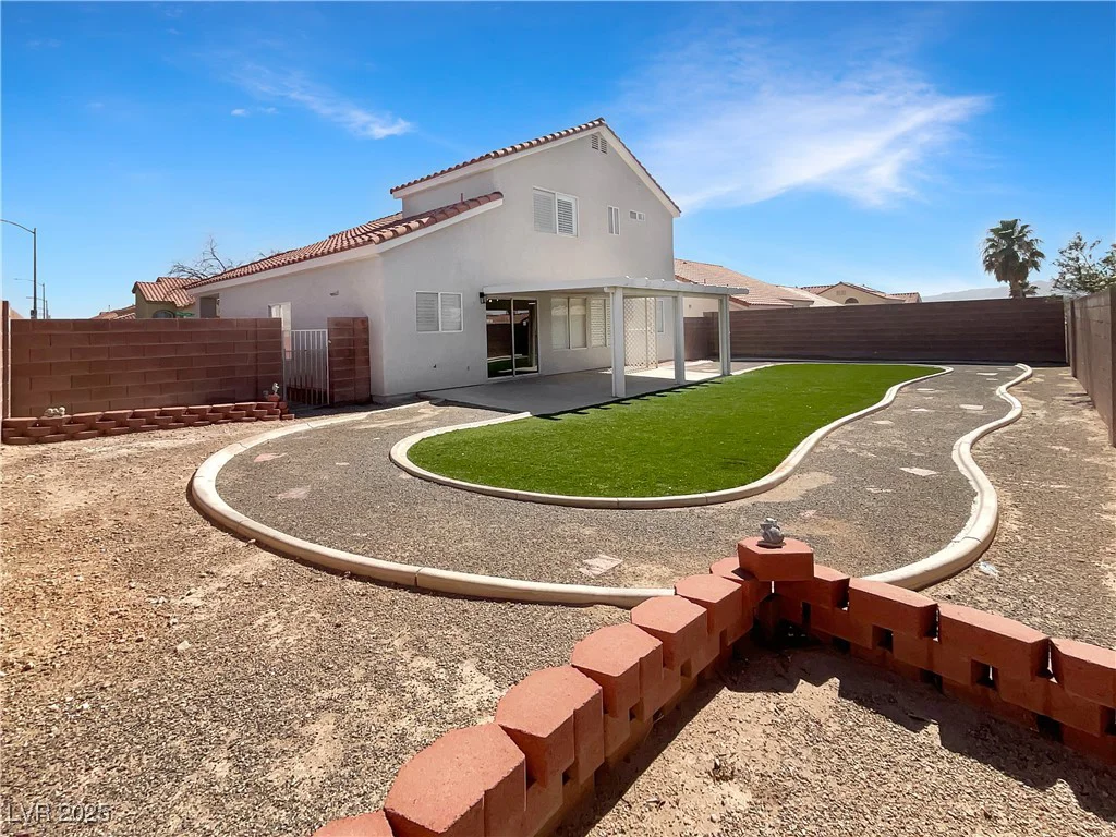 6696 Merced Lake, Las Vegas, NV 89156