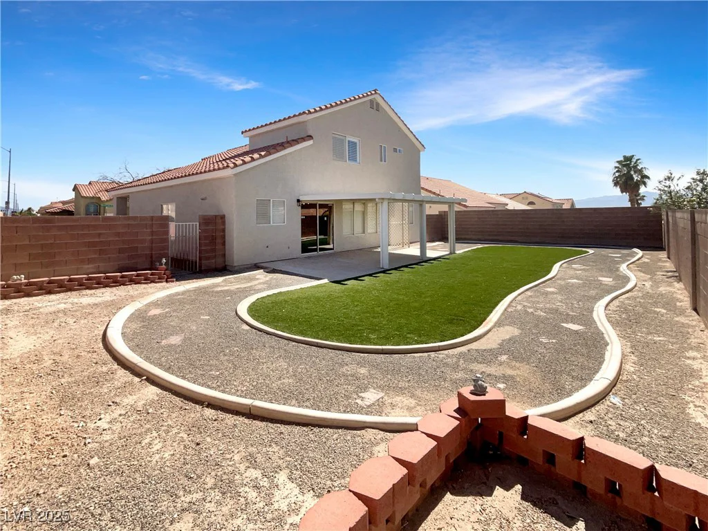 6696 Merced Lake, Las Vegas, NV 89156