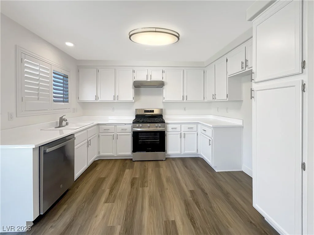 6696 Merced Lake, Las Vegas, NV 89156