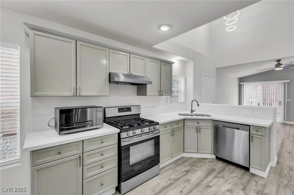 11016 Meadow Leaf, Las Vegas, NV 89144