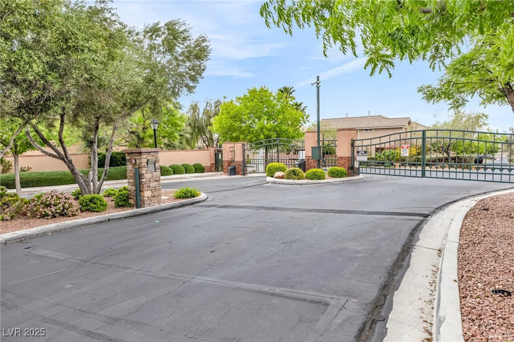 11016 Meadow Leaf, Las Vegas, NV 89144