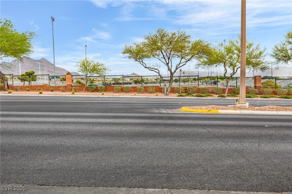 11016 Meadow Leaf, Las Vegas, NV 89144