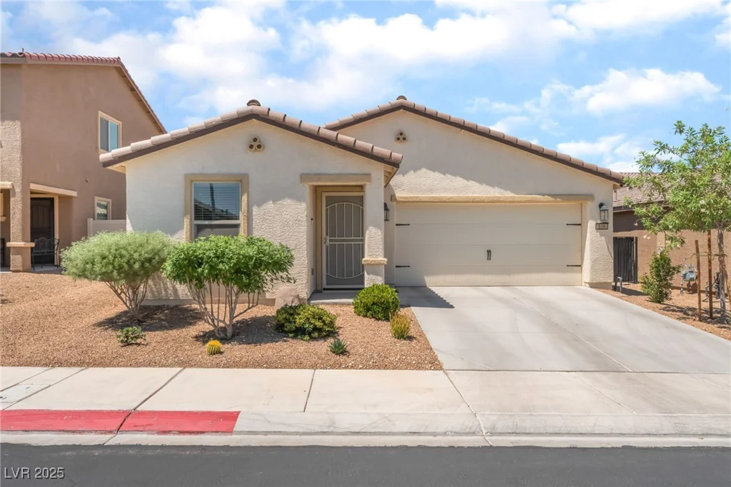 518 Descubir, North Las Vegas, NV 89081