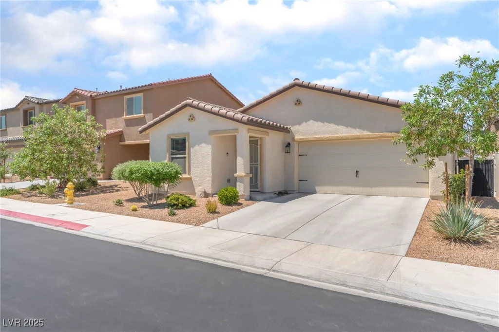 518 Descubir, North Las Vegas, NV 89081