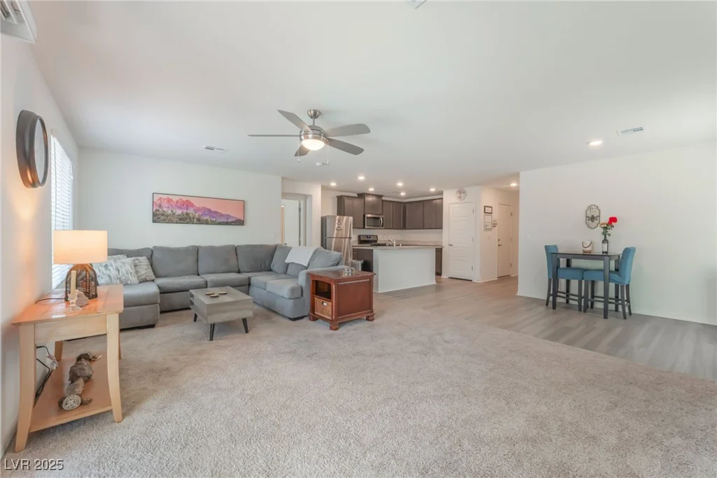 518 Descubir, North Las Vegas, NV 89081