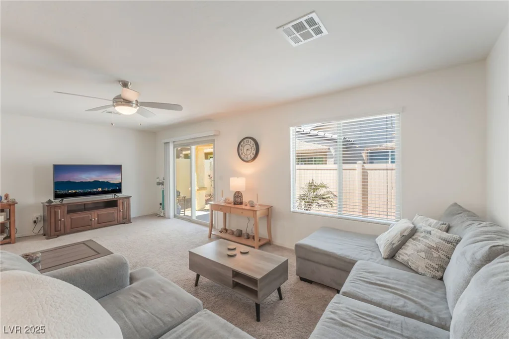 518 Descubir, North Las Vegas, NV 89081