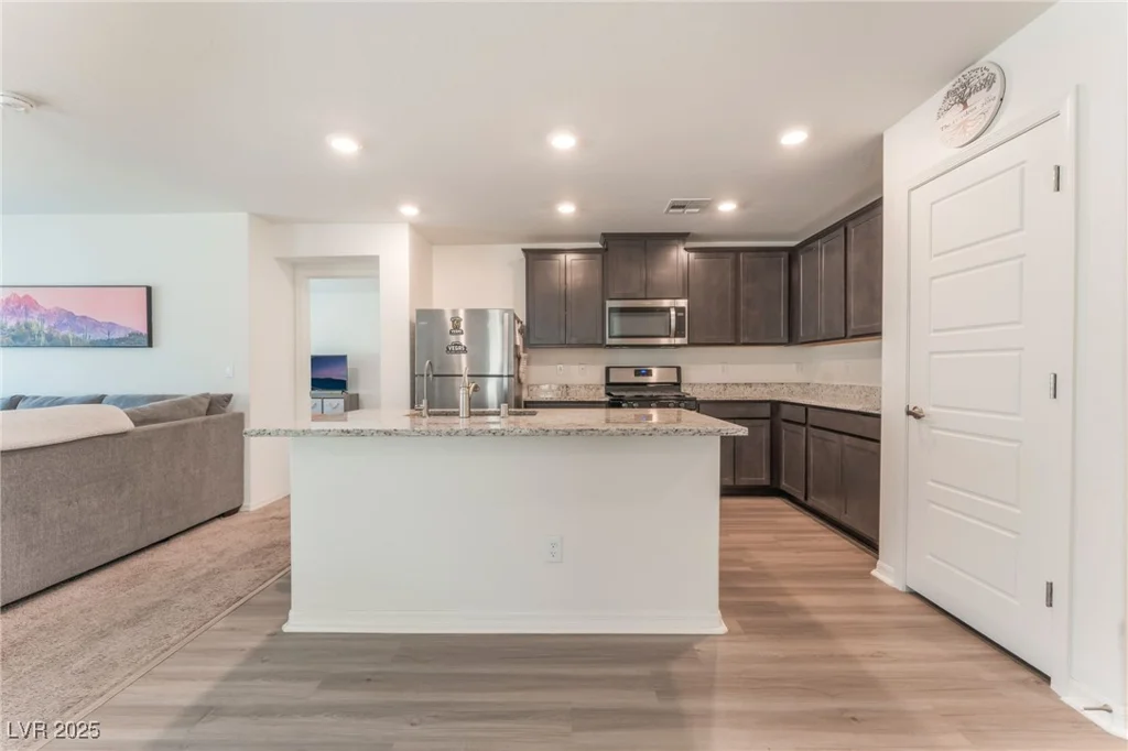 518 Descubir, North Las Vegas, NV 89081