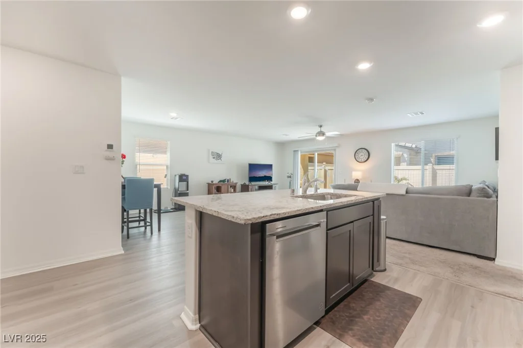 518 Descubir, North Las Vegas, NV 89081