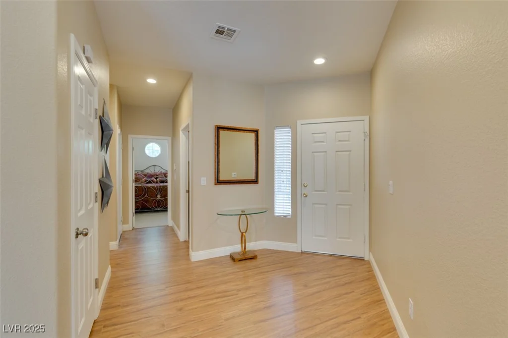 10243 Songsparrow, Las Vegas, NV 89135