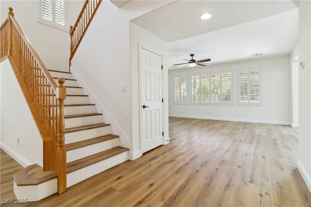 6921 Puetollano, North Las Vegas, NV 89084