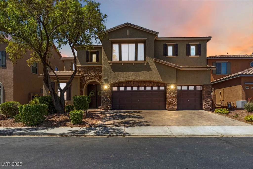 6921 Puetollano, North Las Vegas, NV 89084
