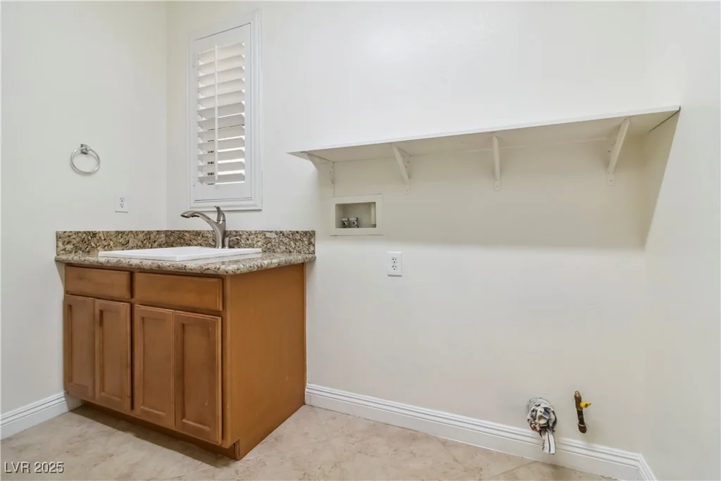 6921 Puetollano, North Las Vegas, NV 89084