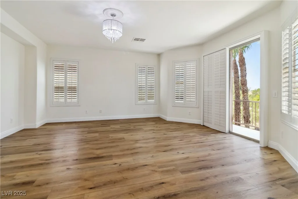 6921 Puetollano, North Las Vegas, NV 89084
