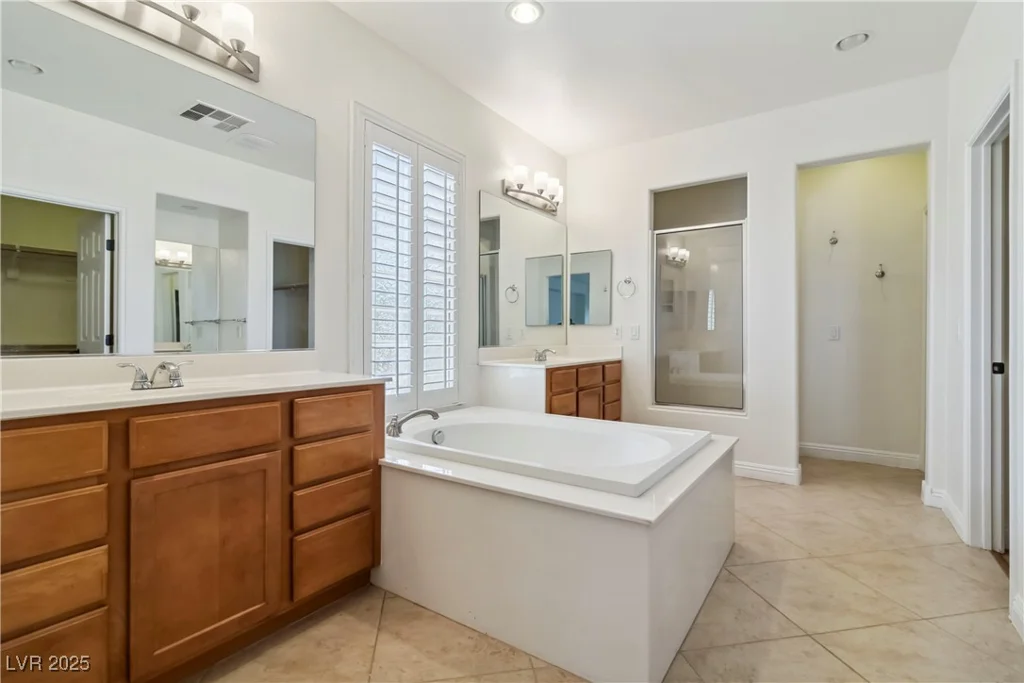6921 Puetollano, North Las Vegas, NV 89084