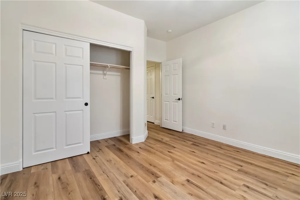 6921 Puetollano, North Las Vegas, NV 89084