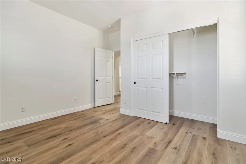 6921 Puetollano, North Las Vegas, NV 89084