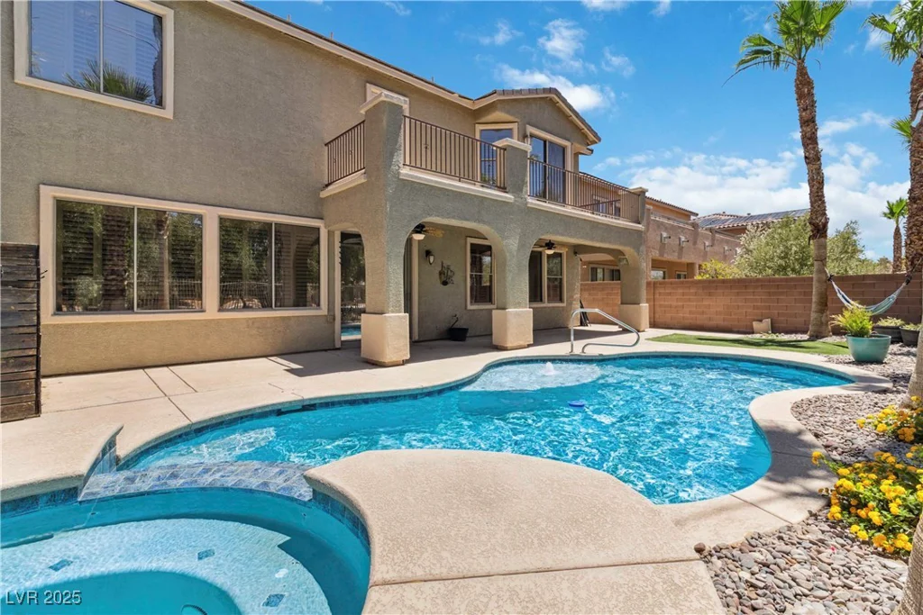 6921 Puetollano, North Las Vegas, NV 89084