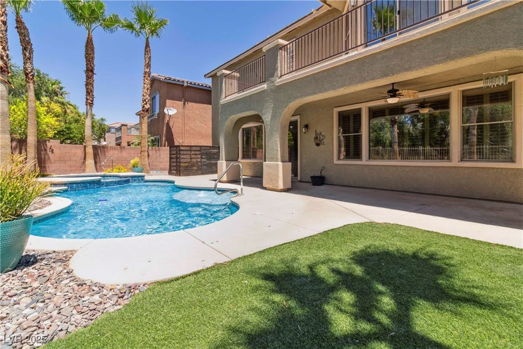 6921 Puetollano, North Las Vegas, NV 89084