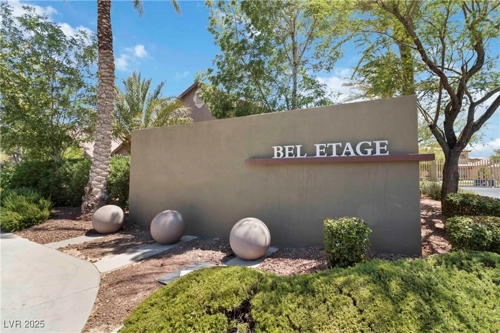 6921 Puetollano, North Las Vegas, NV 89084