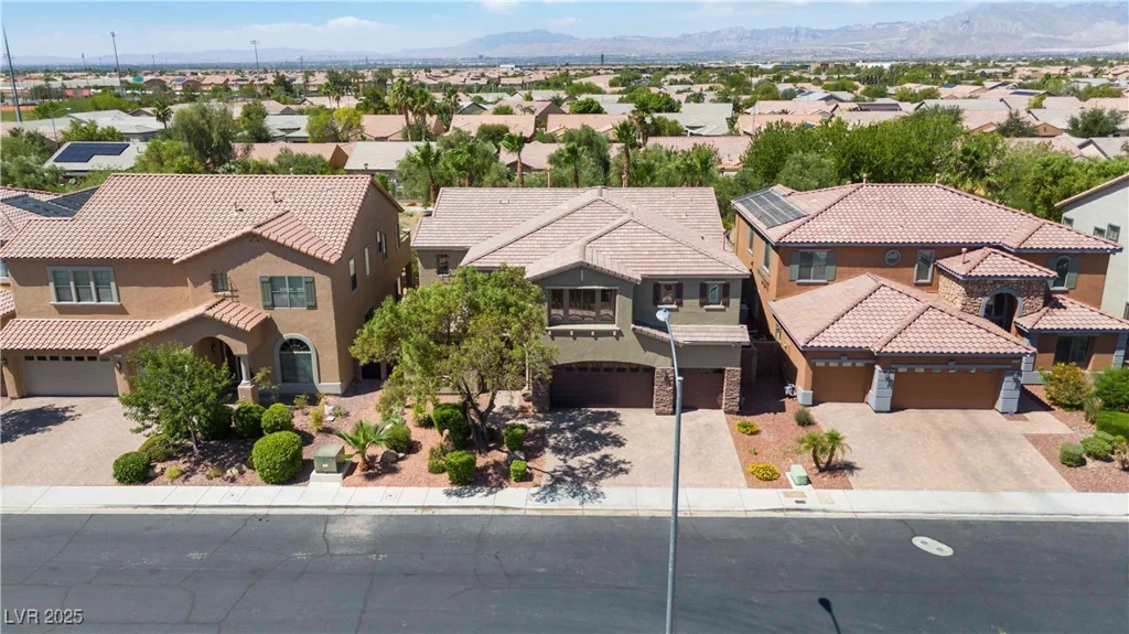 6921 Puetollano, North Las Vegas, NV 89084