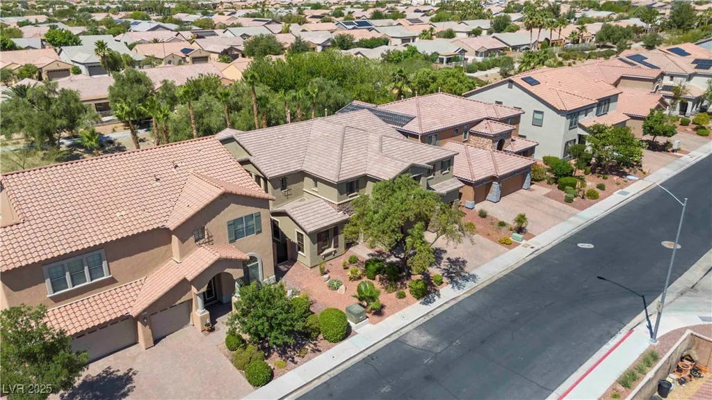 6921 Puetollano, North Las Vegas, NV 89084