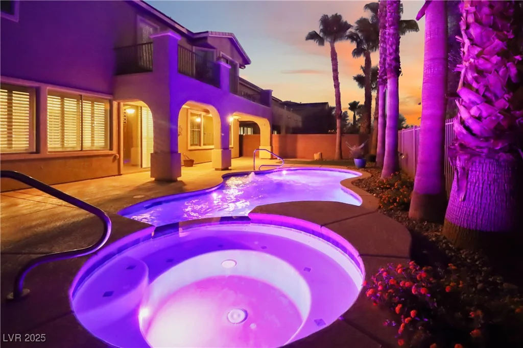 6921 Puetollano, North Las Vegas, NV 89084