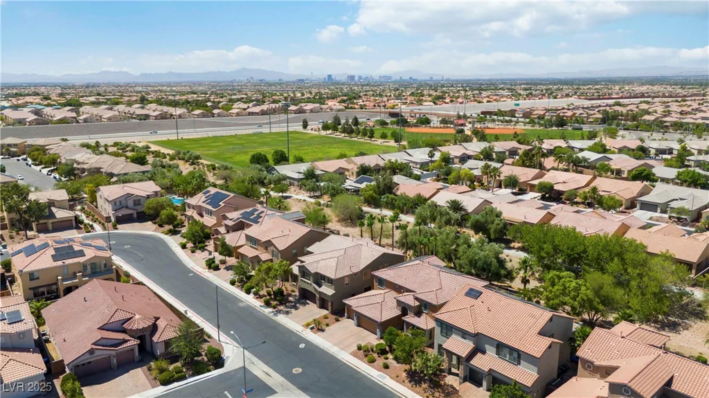 6921 Puetollano, North Las Vegas, NV 89084